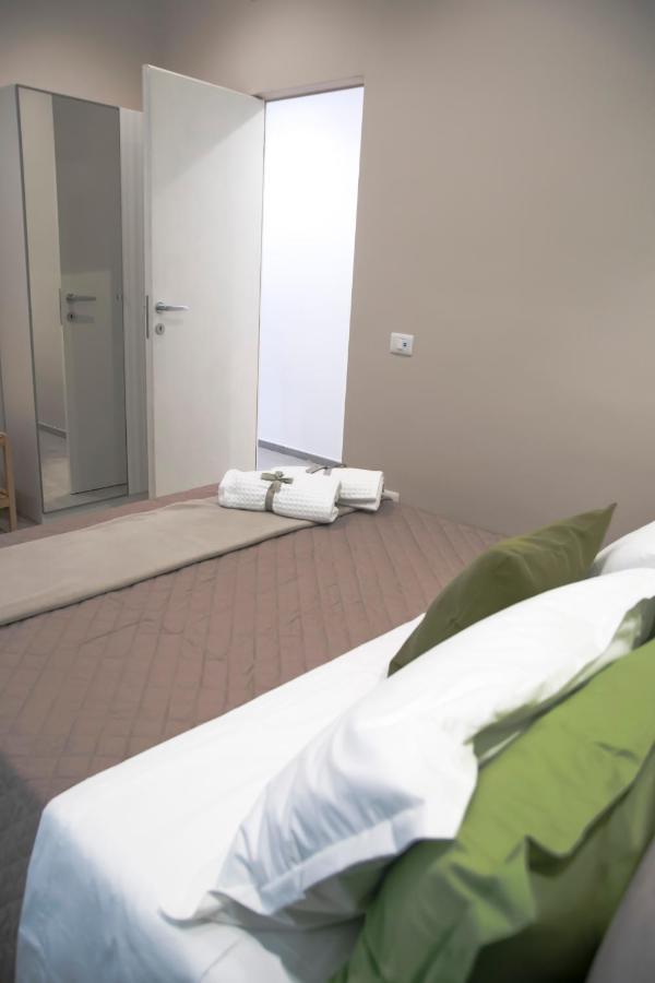 Riflessi Damare Room & Apartment サレルノ エクステリア 写真